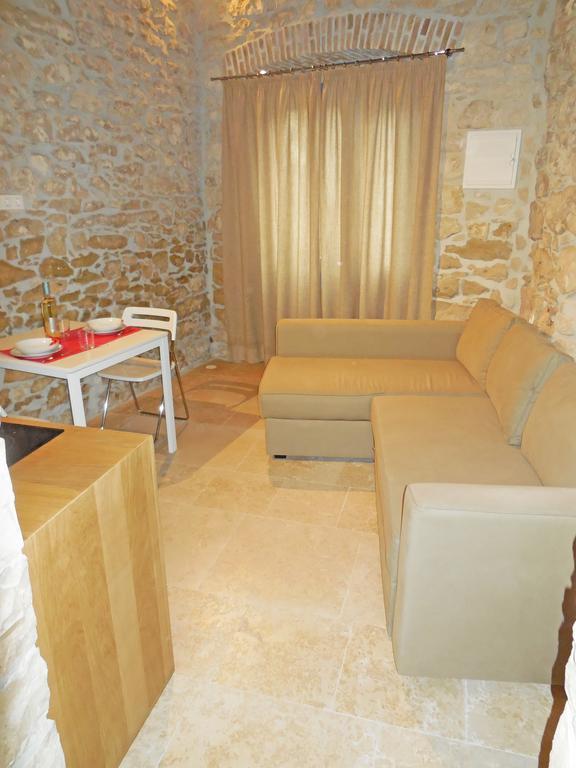 Stone House Apartments ブルトニグラ エクステリア 写真